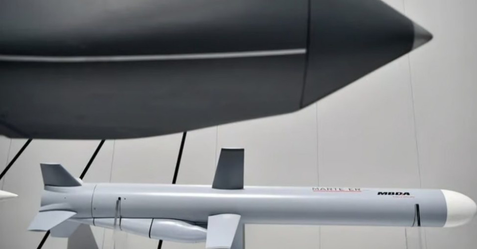 بصواريخ كروز البريطانية.. أوكرانيا تستهدف مواقع عسكرية داخل روسيا