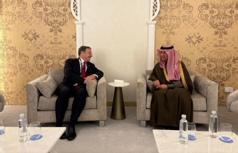 وزير الدولة للشؤون الخارجية يلتقي وكيل الأمين العام للأمم المتحدة والمدير التنفيذي لبرنامج الأمم المتحدة الإنمائي