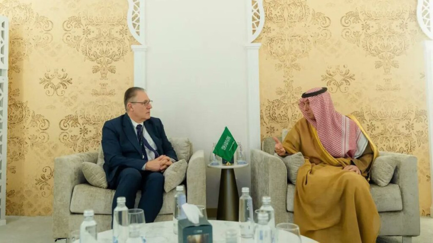 وزير الدولة للشؤون الخارجية يلتقي الأمين العام المساعد للأمم المتحدة المدير الإقليمي للدول العربية ببرنامج الأمم المتحدة الإنمائي