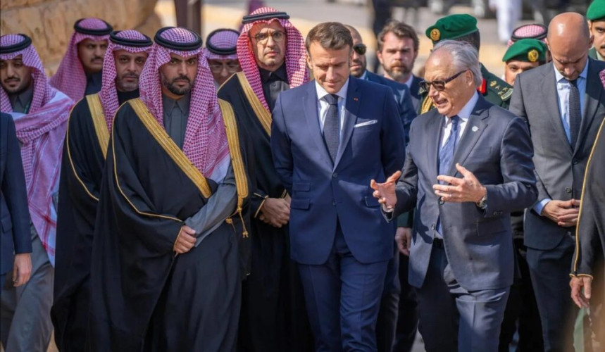 الرئيس الفرنسي يزور حي طريف التاريخي بالدرعية