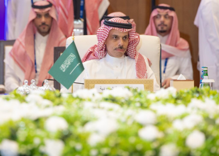 وزير الخارجية يشارك في اجتماع وزاري عربي مع دول مسار أستانا بشأن سوريا