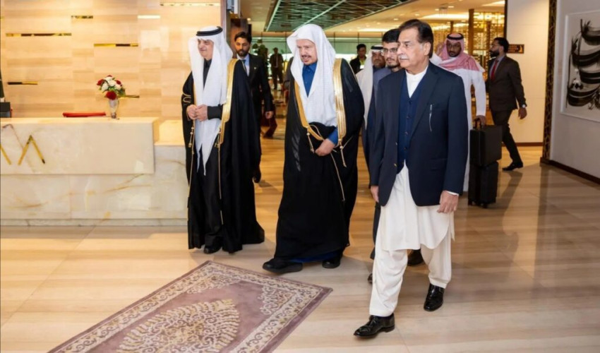 رئيس مجلس الشورى يصل باكستان في زيارة رسمية