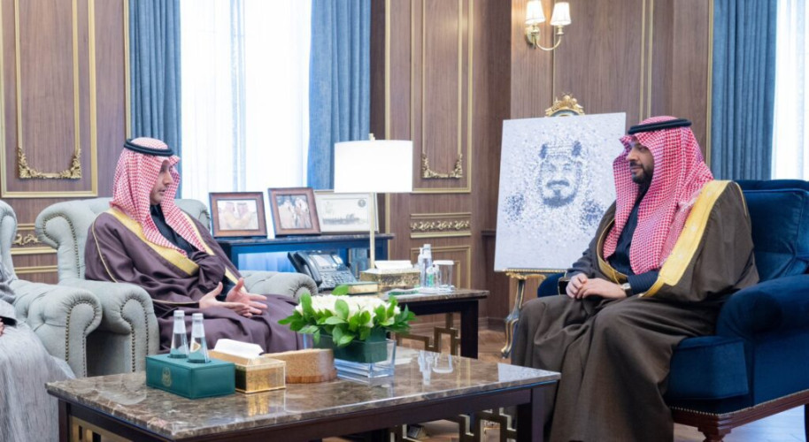 أمير الحدود الشمالية يستقبل رئيس مجلس إدارة جمعية أسر التوحد