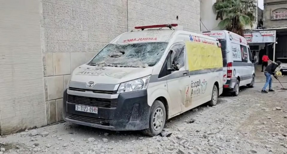 قوات الاحتلال تُواصل استهداف المرافق الصحية بغزة بتفجير روبوتات قرب مستشفى العودة