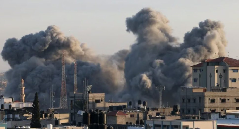 كانوا متجمعين أمام البحر بغزة.. استشهاد 4 فلسطينيين ليرتفع العدد إلى 17 منذ فجر اليوم