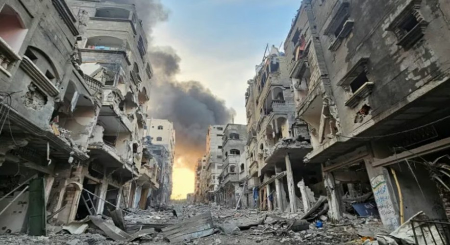 الاحتلال يحرق مستشفى كمال عدوان شمال قطاع غزة