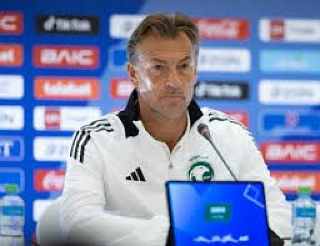 مدرب الأخضر “رينارد” يكشف النقاب عن آخر مستجدات مواجهة العراق في خليجي 26