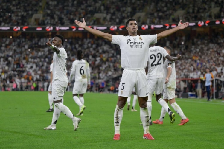 الكلاسيكو يعود من جديد.. ريال مدريد يكتسح مايوركا ويتأهل لنهائي السوبر الإسباني