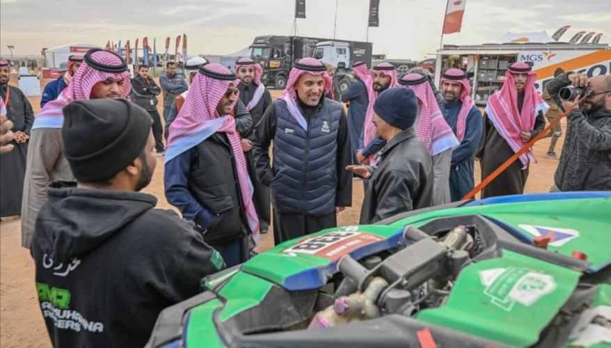 نائب أمير حائل يزور مخيم المتسابقين في رالي داكار السعودية ٢٠٢٥ بالمنطقة