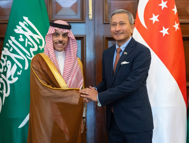 وزير الخارجية يلتقي وزير خارجية سنغافورة ويوقعان مذكرة تفاهم لإنشاء مجلس الشراكة الاستراتيجية بين البلدين