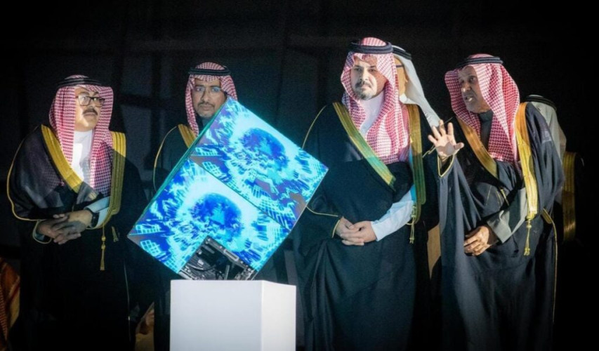أمير منطقة المدينة المنورة يُدشّن الواجهة البحرية بمدينة ينبع الصناعية