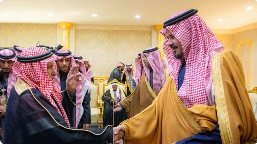 أمير المدينة ينوه بما تشهده العيص من مشاريع تنموية طموحة توفر المزيد من فرص العمل