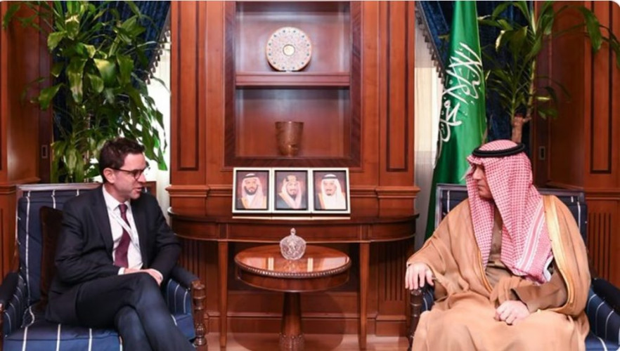 “الجبير” يستقبل المدير العام لمنتدى باريس الدولي