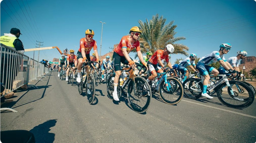 طواف العُلا 2025.. “تيم ميرليه ” يحصد أفضلية المرحلة الأولى