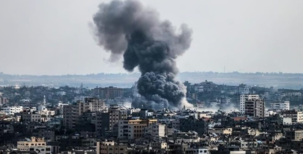 استشهاد تسعة فلسطينيين في قصف إسرائيلي على منزلين شمال ووسط قطاع غزة