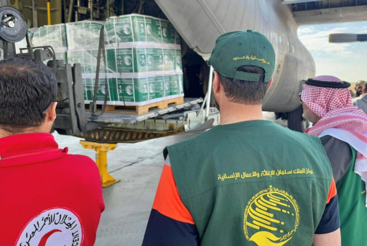 وصول الطائرة الإغاثية السعودية الـ 56 لمساعدة الشعب الفلسطيني في قطاع غزة