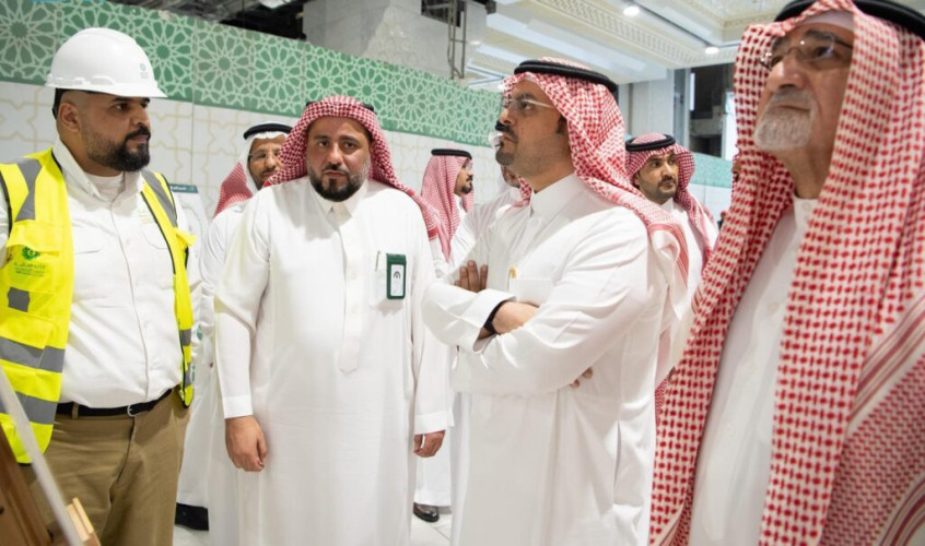 نائب أمير منطقة مكة المكرمة يقف ميدانيًا على المشروعات القائمة بالمسجد الحرام