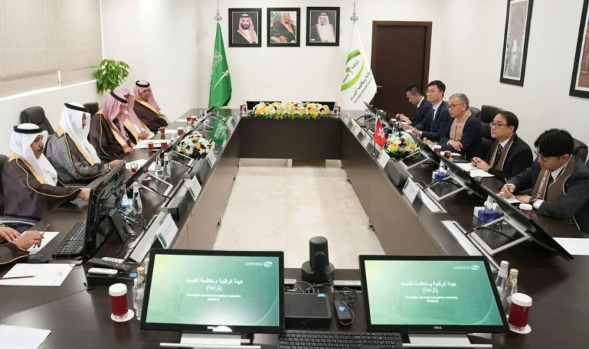 رئيس هيئة الرقابة ومكافحة الفساد يستقبل رئيس الهيئة المستقلة لمكافحة الفساد في هونج كونج