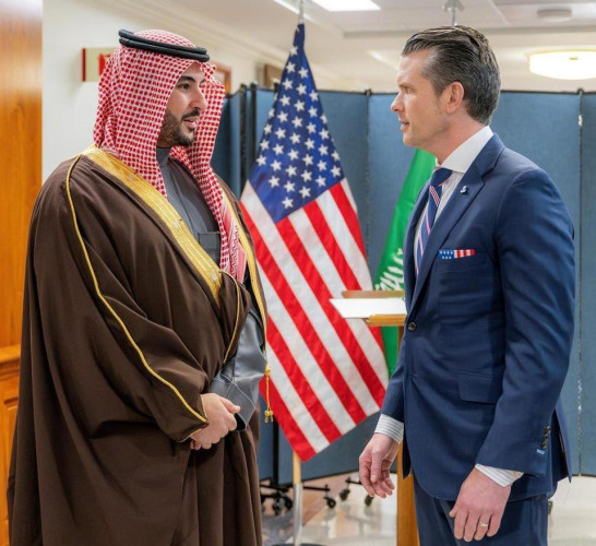 وزير الدفاع الأمريكي يستقبل سمو وزير الدفاع ويعقدان اجتماعًا ثنائيًا موسعًا