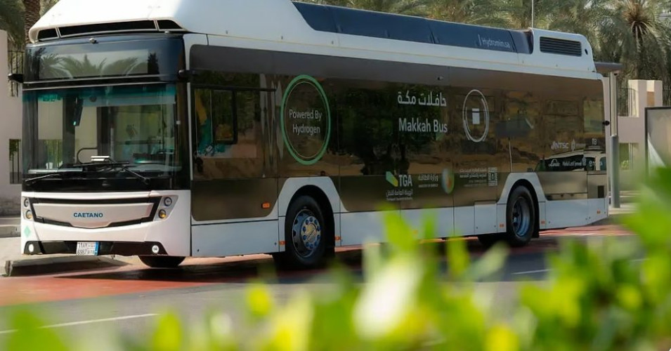 الهيئة الملكية لمدينة مكة والمشاعر تطلق التجربة الثانية للحافلات الهيدروجينية