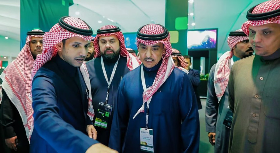 وزير الإعلام يطلع على “رتم” أول منصة “سعودية – عربية” لإدارة المنصات الإعلامية