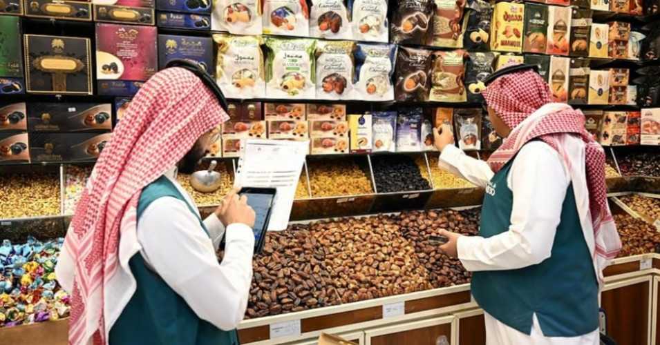 أكثر من 8 آلاف جولة رقابية على الأسواق والمنشآت التجارية بالمدينة المنوّرة