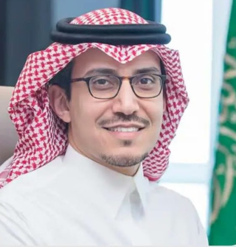 محافظ هيئة الزكاة والضريبة والجمارك يشكر القيادة بمناسبة تمديد خدمته لمدة أربع سنوات