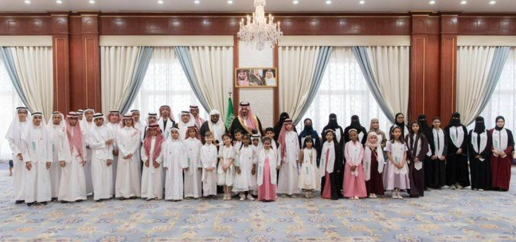 أمير منطقة المدينة المنورة يكرَّم الفائزين بجوائز مسابقة “منافس” الوطنية للطلاب المتميزين