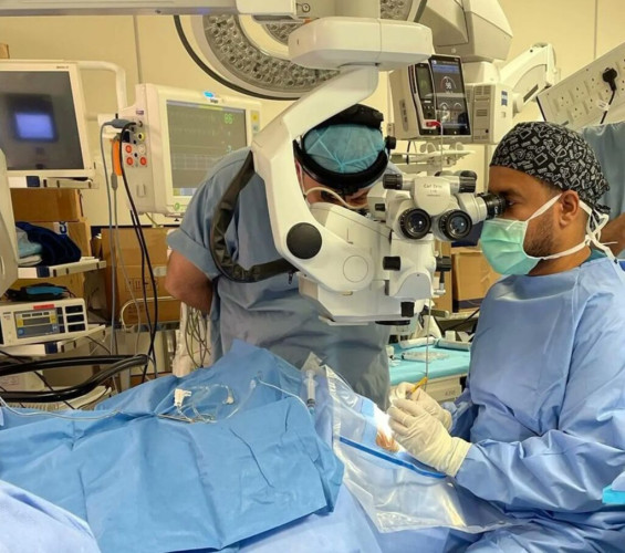 نجاح أول عملية لزراعة قرنية في القصيم