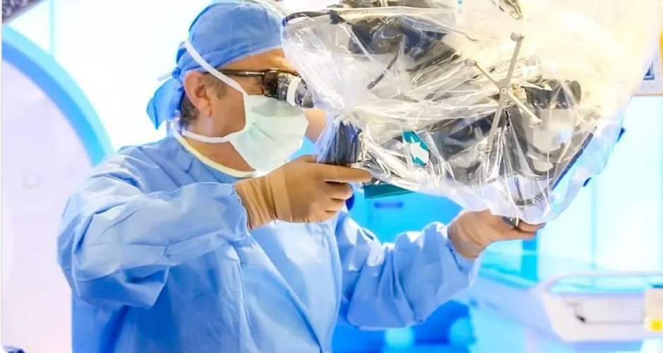 “التخصصي” يستخدم تقنية متطورة تعزز دقة استئصال أورام الدماغ