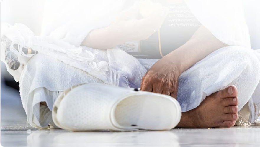 لعمرة مريحة.. إرشادات هامة من “الحج والعمرة” لحماية قدميك أثناء المناسك