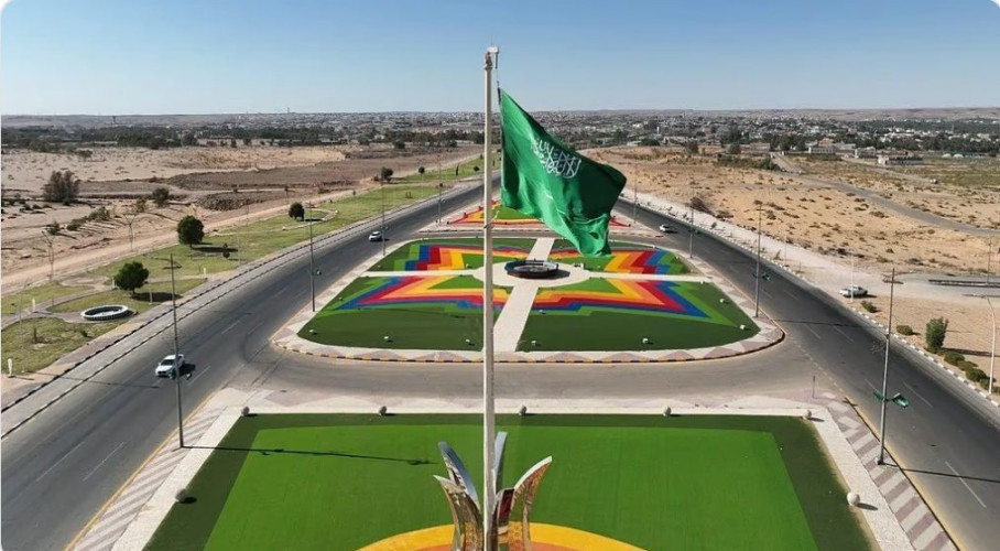 يوم العلم.. شوارع الجوف تتوشح بـ10200 راية خضراء