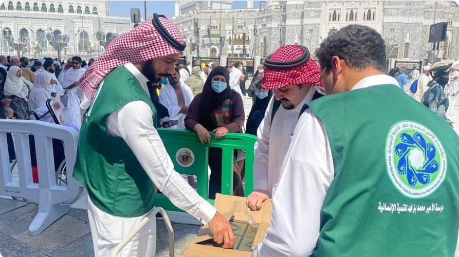 “مؤسسة محمد بن فهد” تُوقف 5 آلاف مصحف لتوزيعها على زوار الحرمين الشريفين
