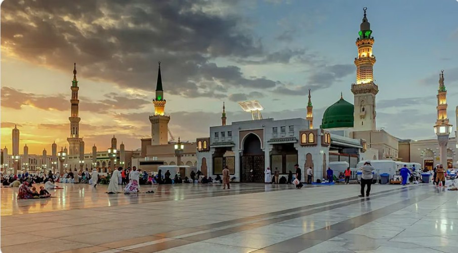 “هيئة العناية بشؤون الحرمين” تبدأ استقبال جموع المعتكفين بالمسجد النبوي