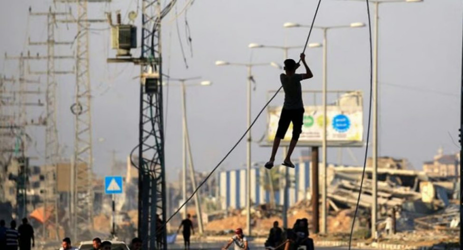 تصعيد متواصل.. سلطات الاحتلال تعلن قطع الكهرباء بشكل كامل عن قطاع غزة