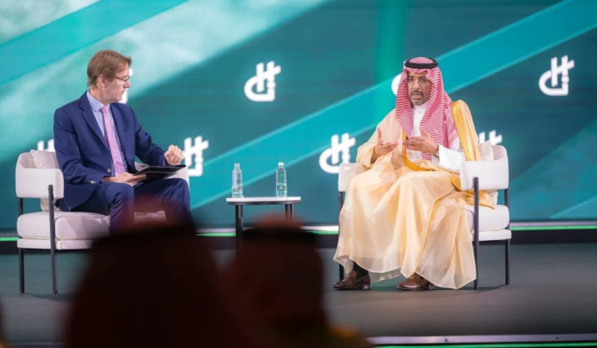 وزير الصناعة والثروة المعدنية: نسعى لتمكين الشباب وإكسابهم المهارات اللازمة لوظائف المستقبل في الصناعة والتعدين.