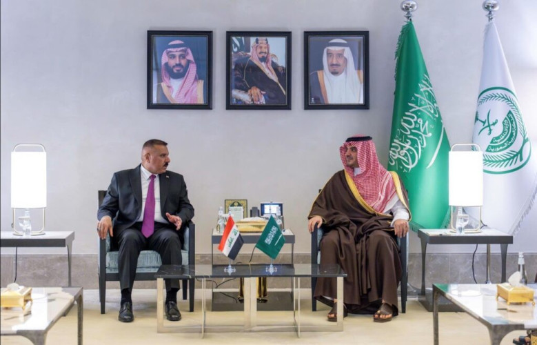الأمير عبدالعزيز بن سعود يستقبل وزير الداخلية العراقي