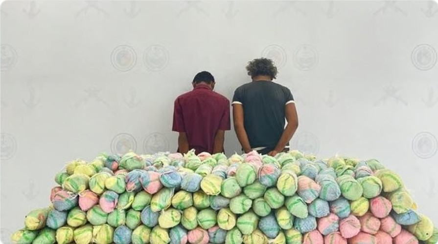 جازان.. حرس الحدود يقبض على مخالفَيْن لتهريبهما 126 كلجم من نبات القات المخدر