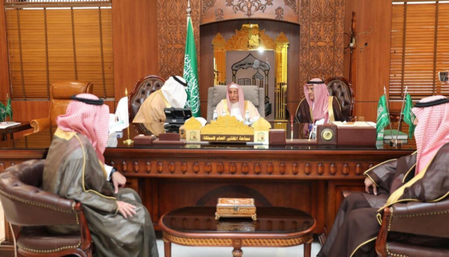 مفتي عام المملكة يستقبل رئيس المركز الوطني للمنشآت العائلية