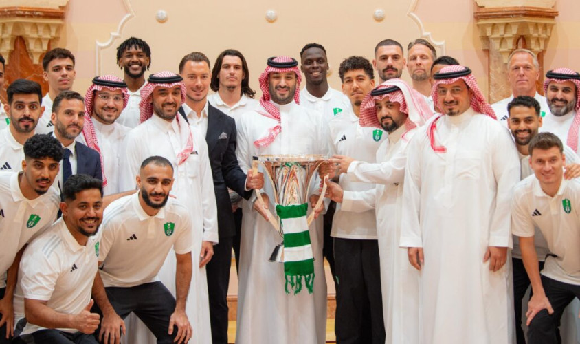 سمو ولي العهد يستقبل سمو وزير الرياضة ورئيس الاتحاد السعودي لكرة القدم ورئيس وأعضاء مجلس إدارة النادي الأهلي والجهازين الفني والإداري ولاعبي فريق كرة القدم بمناسبة تحقيقهم بطولة دوري أبطال آسيا للنخبة 2025
