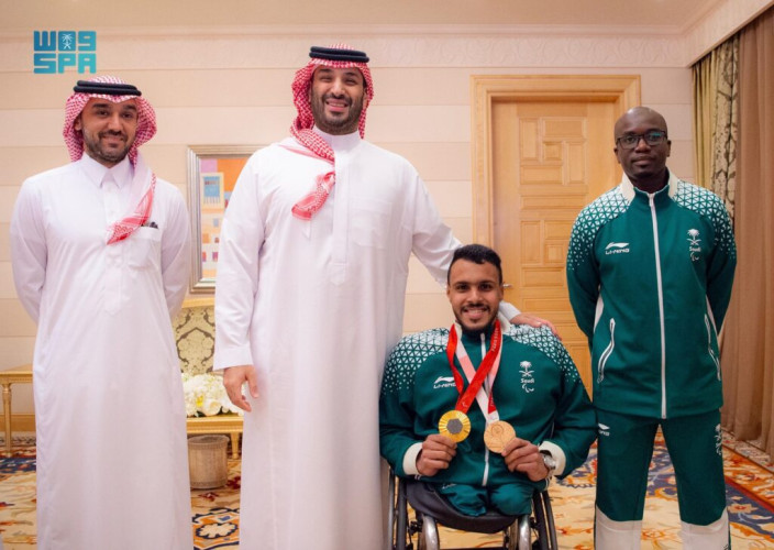 سمو ولي العهد يستقبل لاعب المنتخب السعودي لألعاب القوى البارالمبية عبدالرحمن القرشي بمناسبة تحقيقه ذهبية دورة الألعاب البارالمبية في باريس