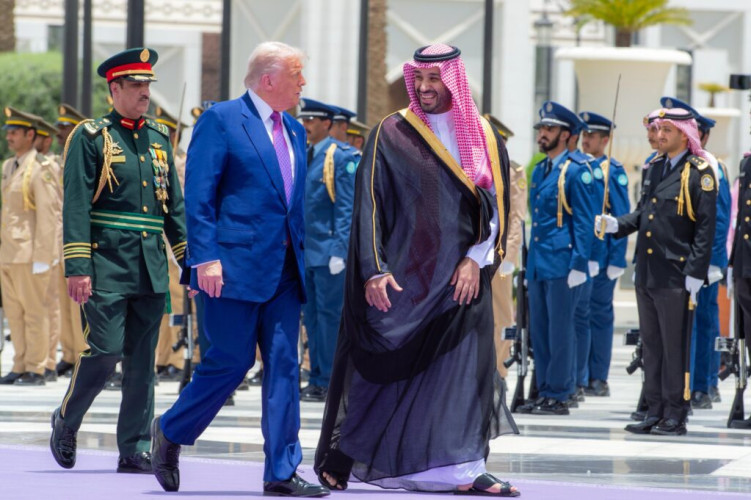 “فوكس نيوز” الأمريكي: قمة الرياض بين “ترامب” والقيادة السعودية تؤسس لمرحلة جديدة في العلاقات