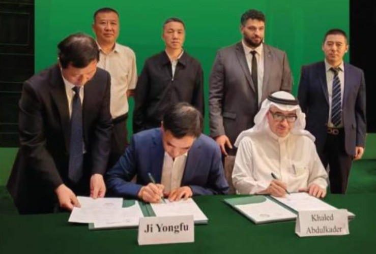 الرئيس التنفيذي لـ”الغطاء النباتي” يوقع مذكرة تفاهم مع معهد قانسو ويجتمع مع كبرى الشركات الصينية لبحث أوجه التعاون