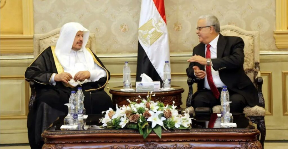 رئيس مجلس الشورى يصل إلى مصر في زيارة رسمية