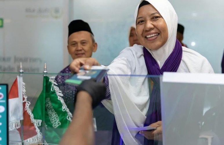 من إندونيسيا إلى المدينة المنورة.. انطلاق أولى رحلات “طريق مكة” في عامها السابع