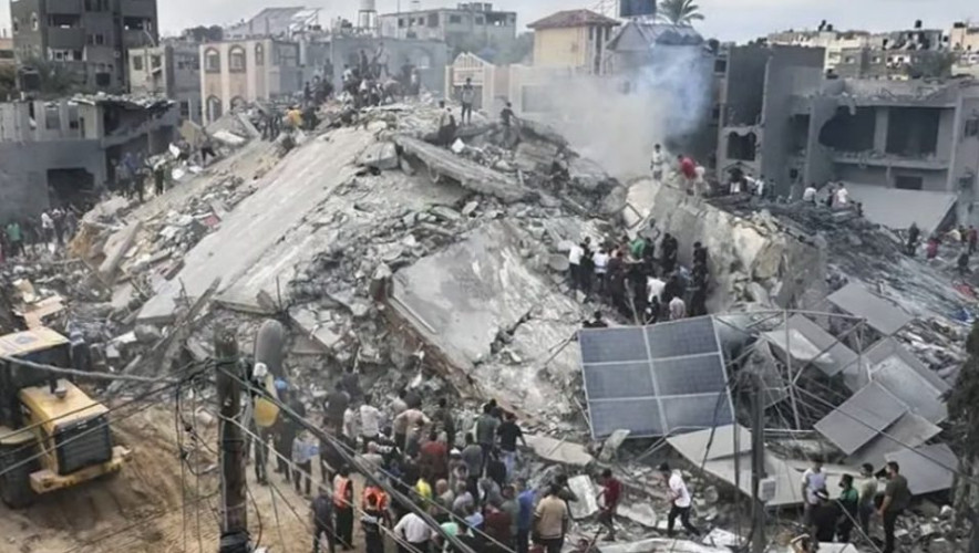 استشهاد ستة فلسطينيين في قصف الاحتلال الإسرائيلي خيمة للنازحين بمدينة غزة