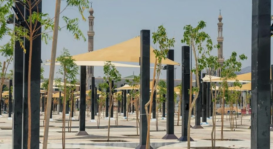تنفيذ مشروع تظليل وتبريد الساحات المحيطة بمسجد نمرة في عرفات