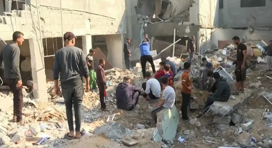 استشهاد 12 فلسطينياً في قصف الاحتلال الإسرائيلي مدرسة تؤوي نازحين بمدينة غزة