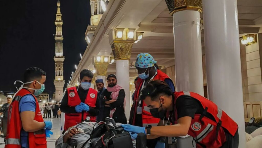 “الهلال الأحمر” بالمدينة المنورة يستقبل أكثر من 52 ألف مكالمة ويباشر 14 ألف بلاغ خلال الموسم الأول من الحج
