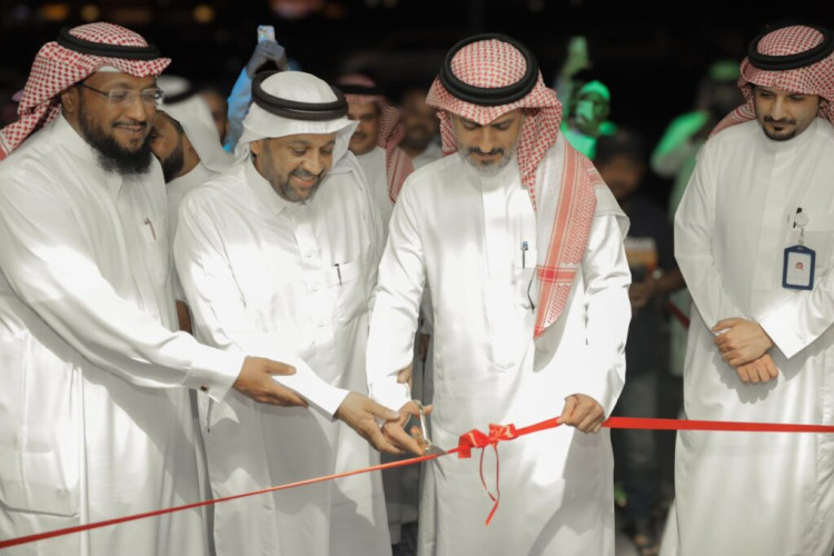 مدير صحة حائل يفتتح مجمع الخزامى الطبي